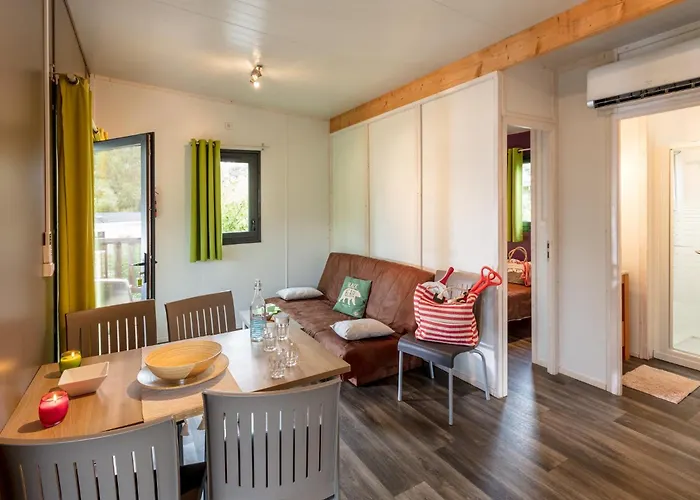 אתר קמפינג Sole Di סארי סולנזארה